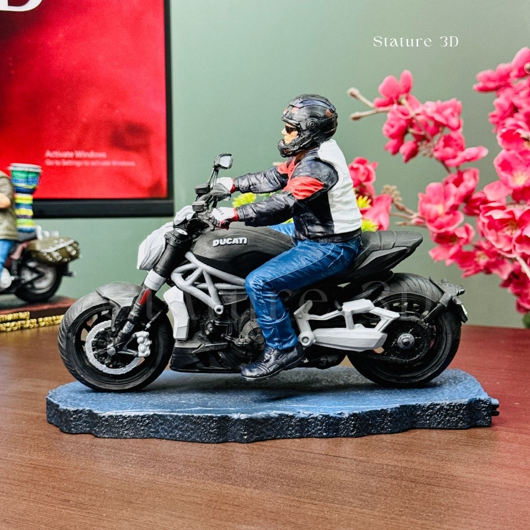 Solo Bike Miniature