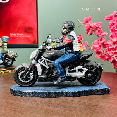 Solo Bike Miniature
