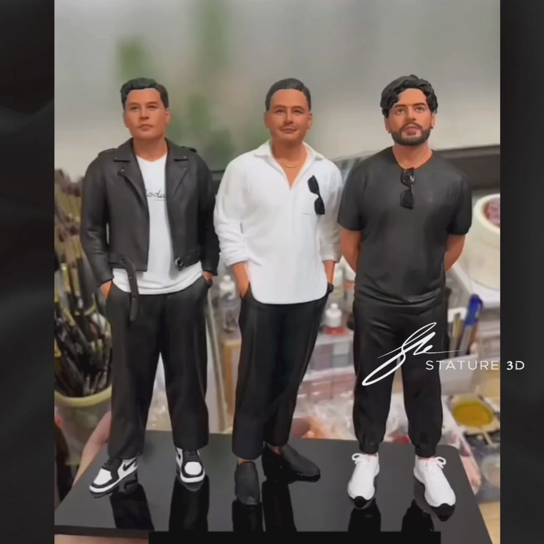 Load video: Friends Group 3D Miniature for Home Decor