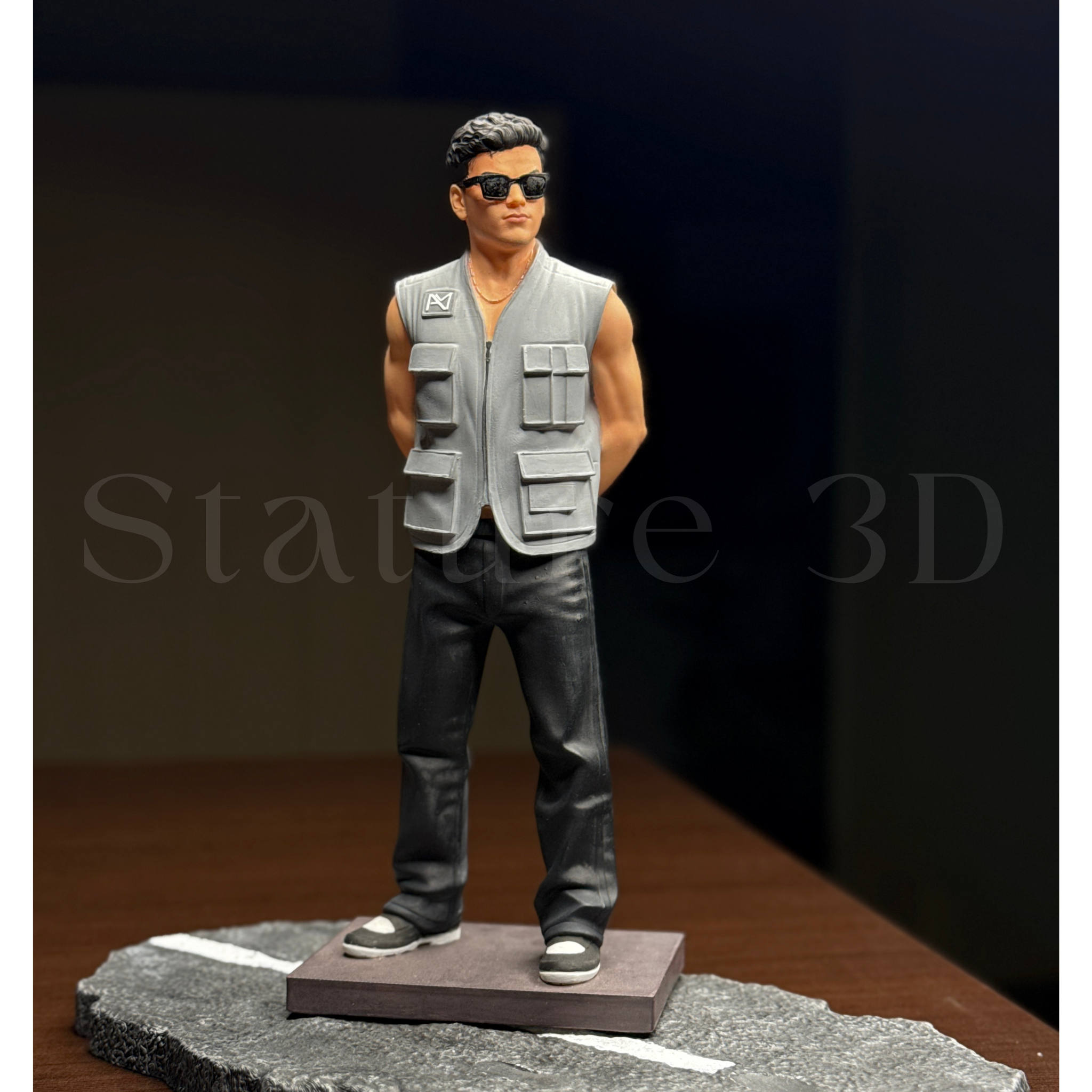 Load video: Solo Full Body Miniature